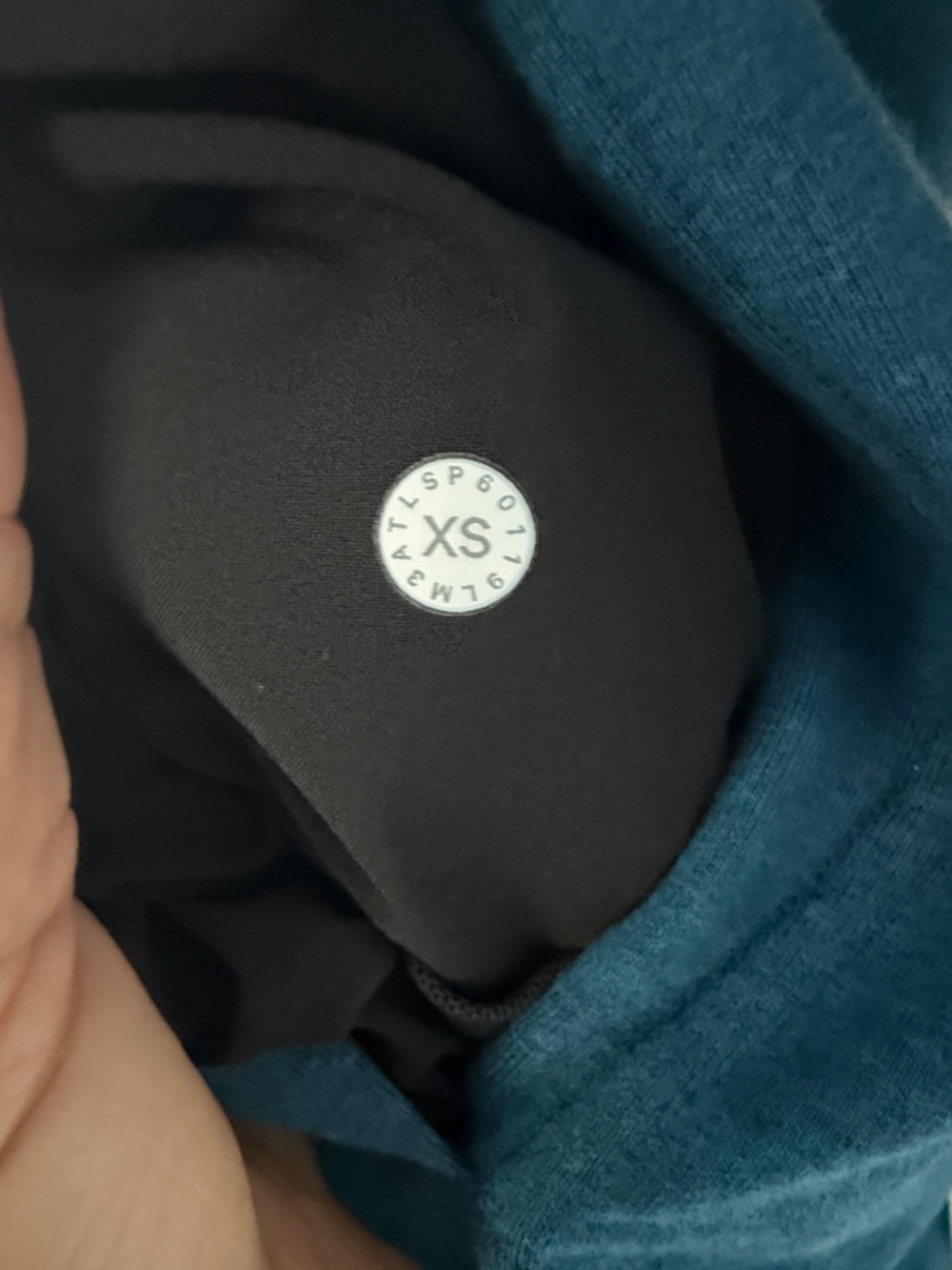 Lululemon Black/Teal Hoodie - Casual Comfort - Picture 4 of 4